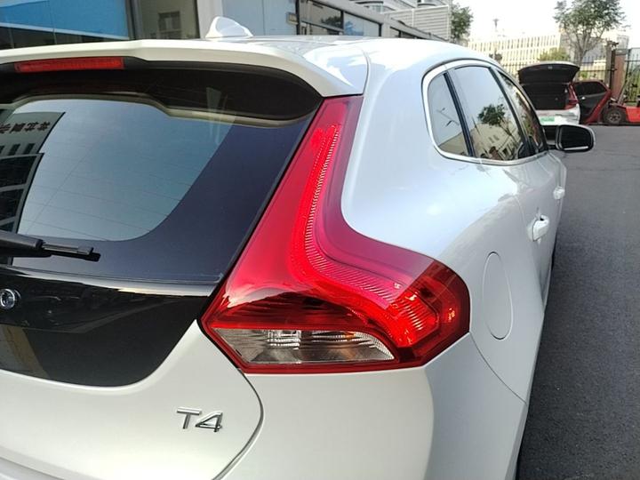V40 2016 T4 photo 7