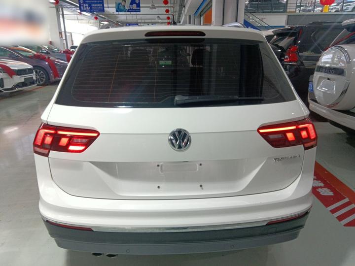 Tiguan L 2019 Facelift 330TSI AT RWD Comfort China VI photo 3