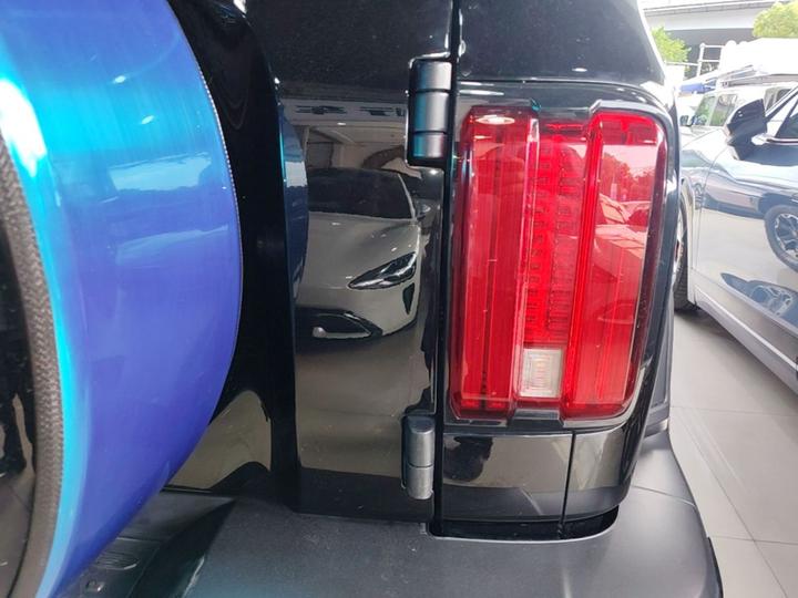 300 EV 2025 Hi4-T 37.1kWh photo 7