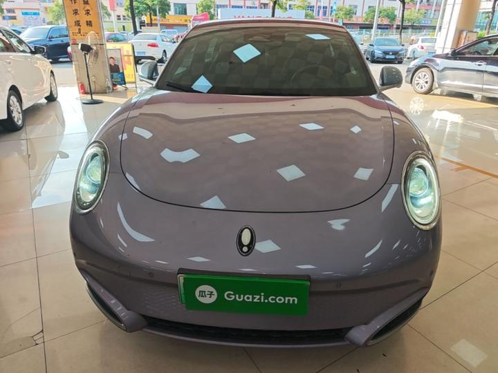 2022 555km Premium photo 2