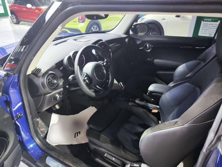 2019 1.5T COOPER photo 5