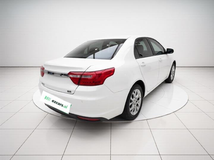 Vision 2018 1.5L AT photo 6