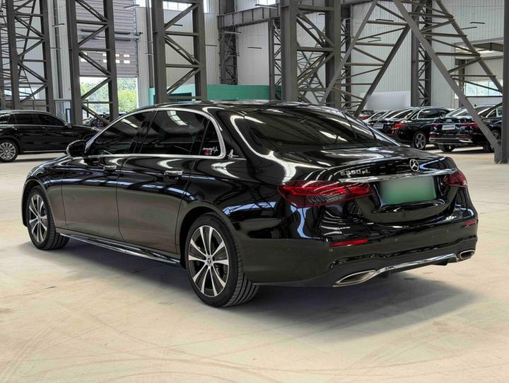 E-Class EV 2022 Facelift E 350 e L PHEV Sport photo 4