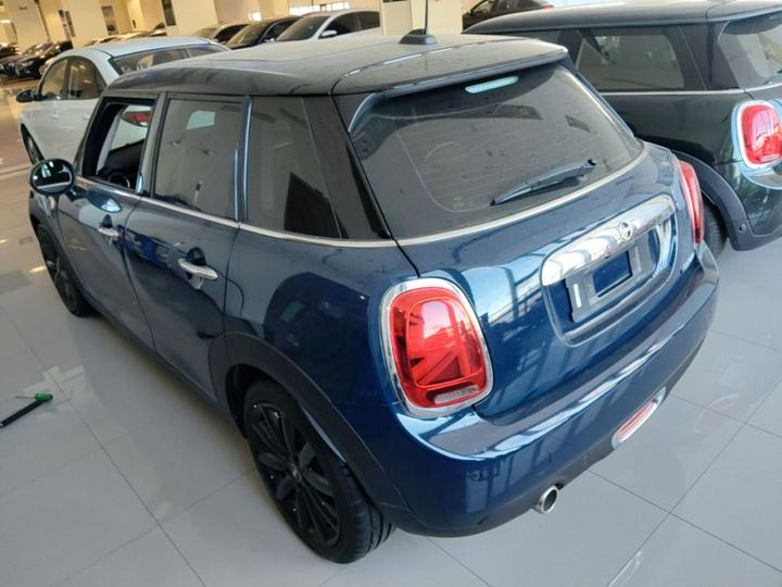 2018 1.5T COOPER 5-Door photo 4