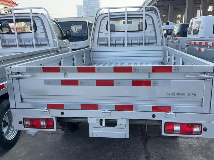X5 2024 Truck photo 4