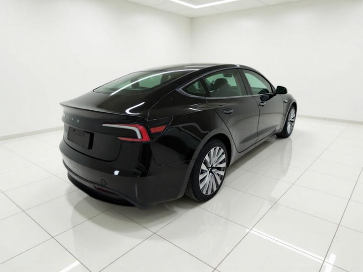 Model 3 2023 RWD photo 6