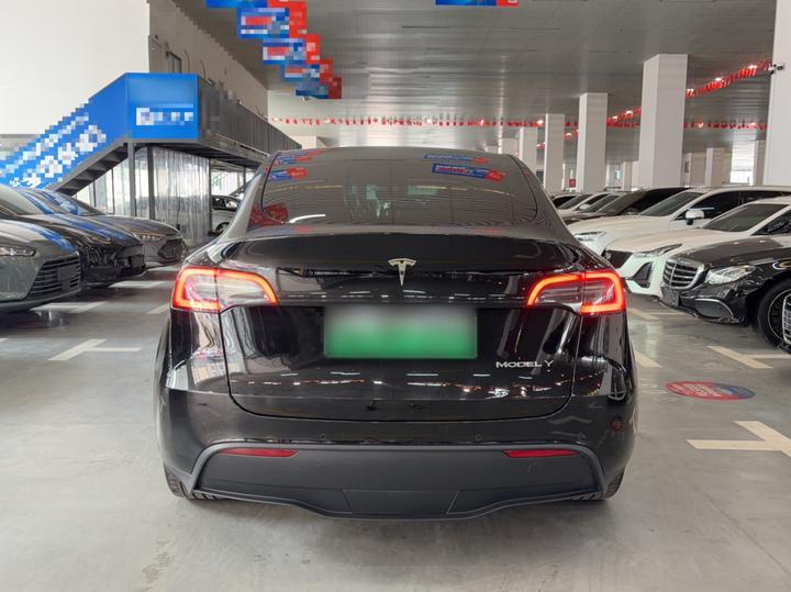 Model Y 2022 Facelift RWD photo 3