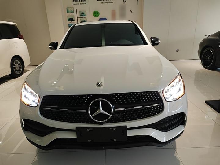 GLC Coupe 2020 GLC 260 4MATIC Coupe SUV photo 2