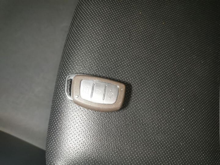 ix25 2017 1.6L AT Smart photo 8