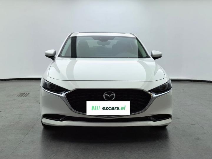 3 Axela 2023 2.0L AT photo 3