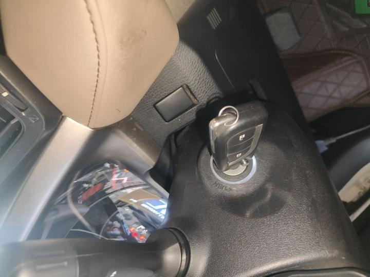 RAV4 2015 2.0L CVT RWD photo 8