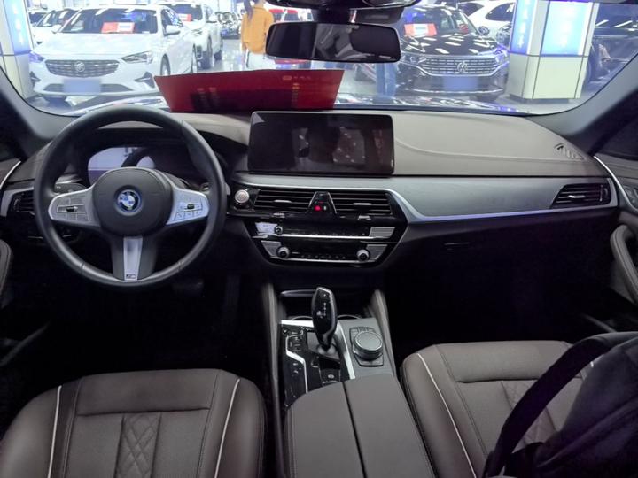 5 Series EV 2022 Facelift 535Le M Sport Package photo 5