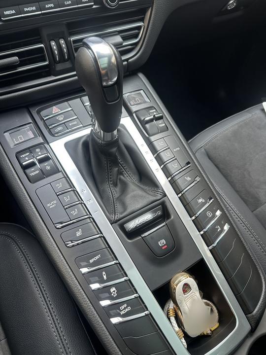 2021 Macan 2.0T photo 5