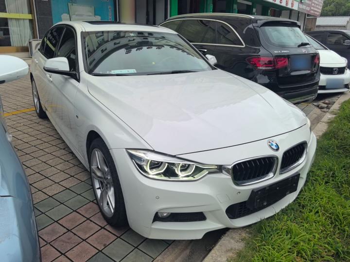 3 Series 2019 320Li M Sport Package photo 3