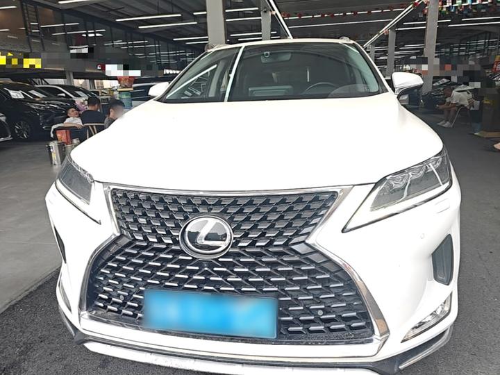 RX 2020 Facelift 300 RWD Elite photo 2