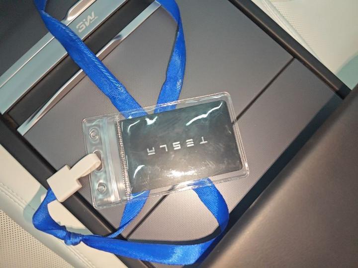 Model 3 2023 RWD photo 8