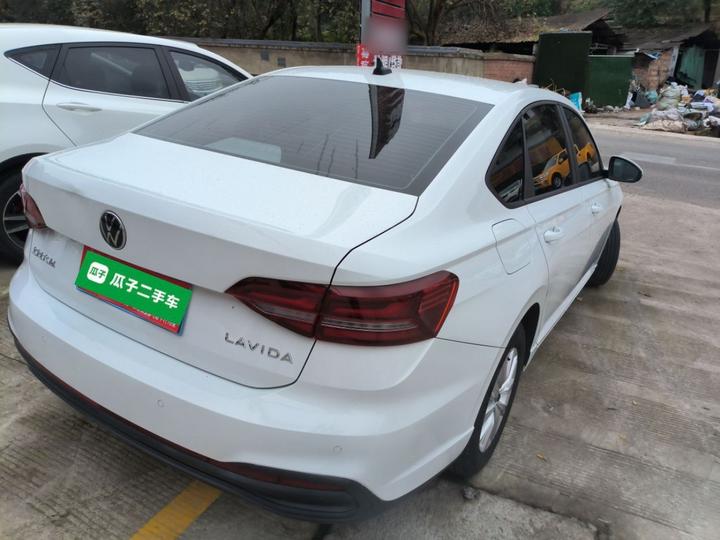 Lavida 2023 Facelift 1.5L AT photo 5
