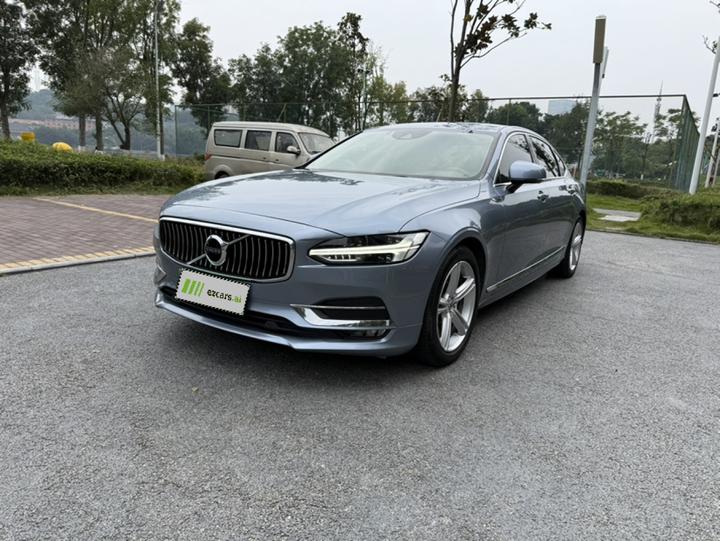 S90 2019 T5