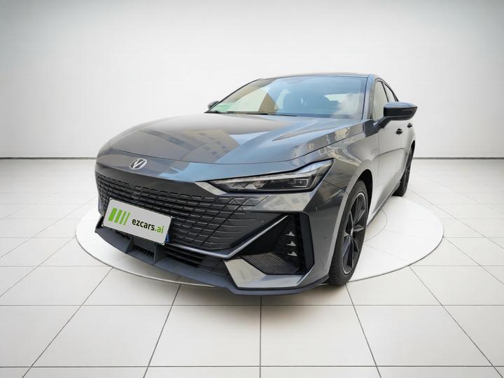 UNI-V 2023 1.5T Premium