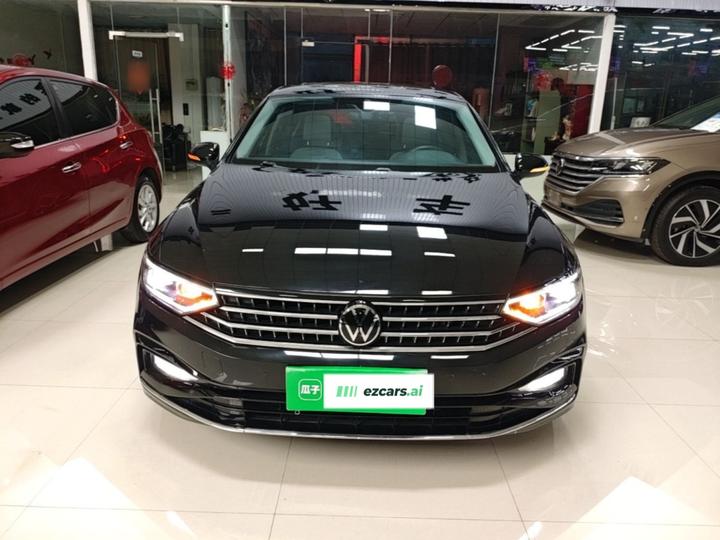 Magotan 2023 200 Anniversary Edition 330TSI DSG Leading photo 2