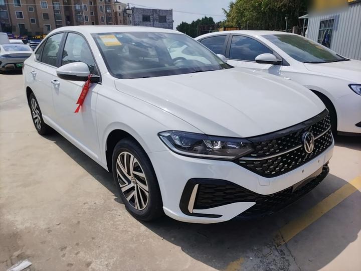 Lavida 2026 1.5L AT photo 3