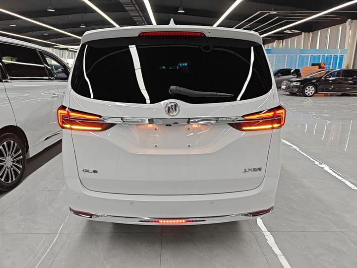 GL8 2023 Facelift Luxury photo 3