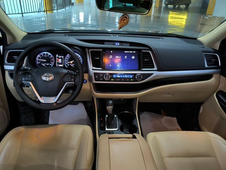 Highlander 2021 2.0T AWD Luxury 7-Seater photo 5