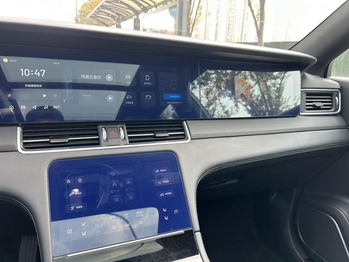 Li Auto ONE 2021 EREV 6-Seater photo 4