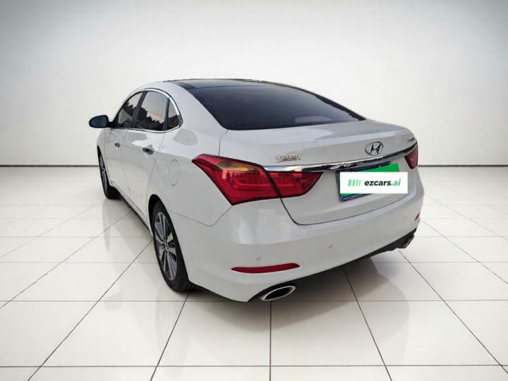 Mistra 2014 1.8L AT Premium DLX photo 4