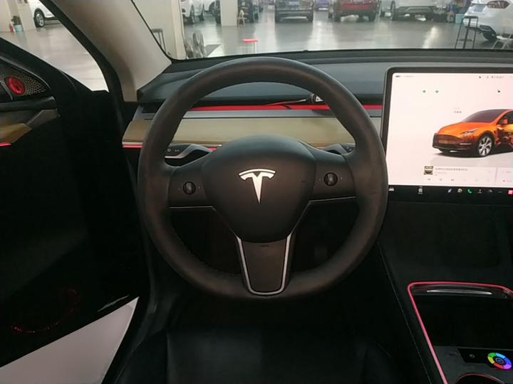 Model Y 2022 Facelift RWD photo 6