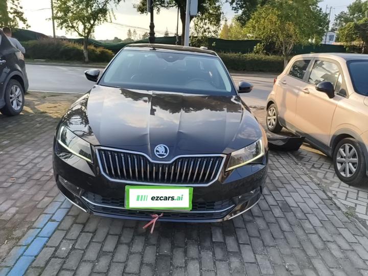 Superb 2016 TSI330 DSG photo 2