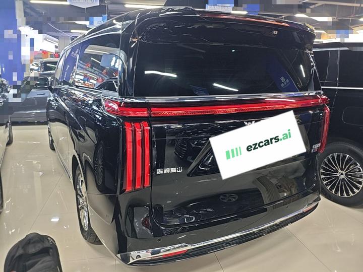 2023 AWD Executive Extended photo 4