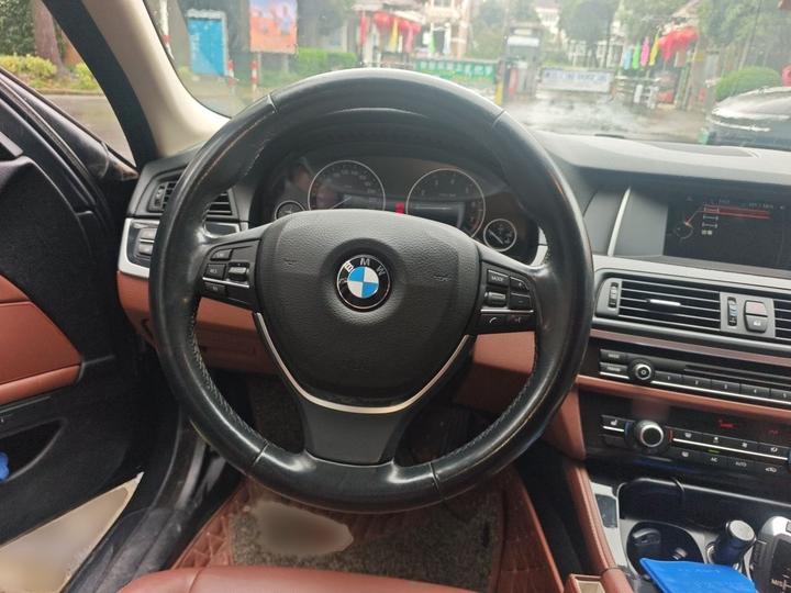 5 Series 2017 520Li photo 3
