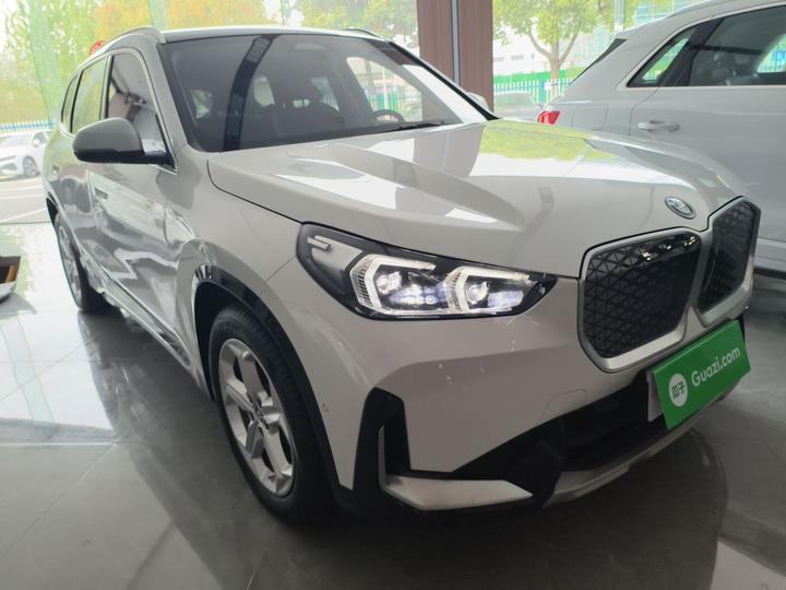 iX1 2023 eDrive25L X Design Package photo 3