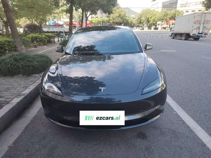 Model 3 2023 RWD photo 2