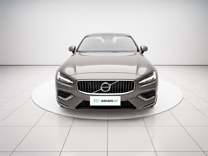 S60 2022 B4 Luxury photo 2