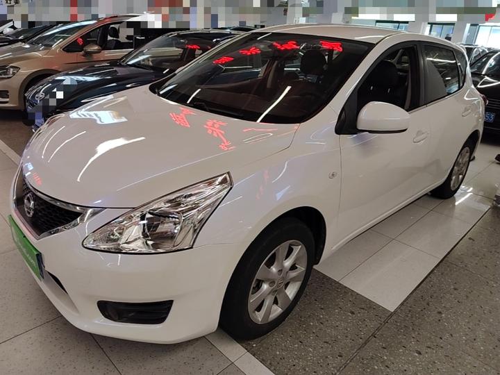 Tiida 2014 1.6L CVT Comfort