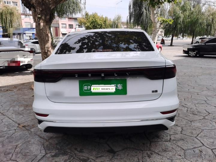 Emgrand 2022 4 1.5L CVT Flagship photo 5