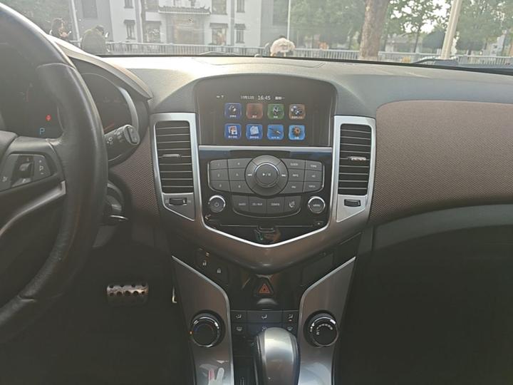 2015 Hatchback 1.6L AT Comfort photo 8