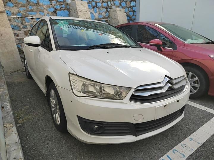 2013 Sedan 1.6L AT photo 3
