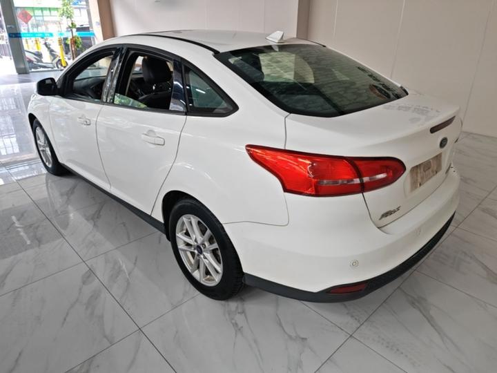 Focus 2017 Sedan 1.6L AT Fashion photo 4