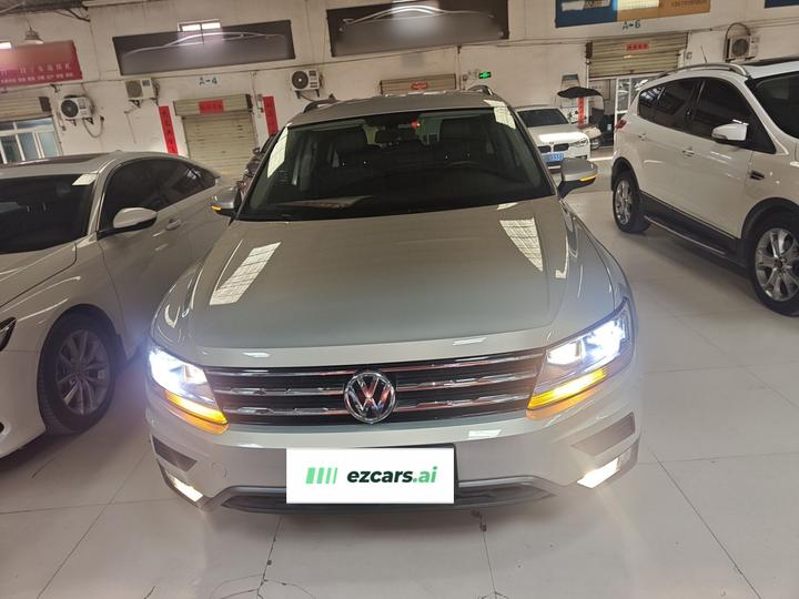 Tiguan L 2017 330TSI AT RWD photo 2