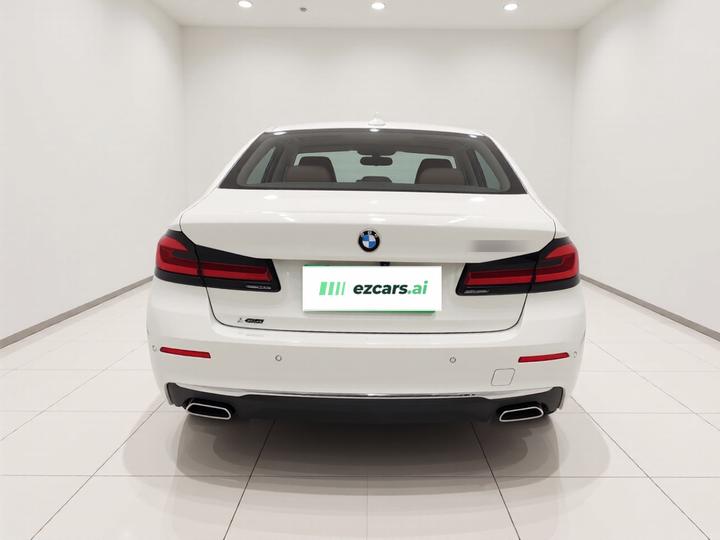 5 Series 2023 530Li xDrive Luxury photo 5