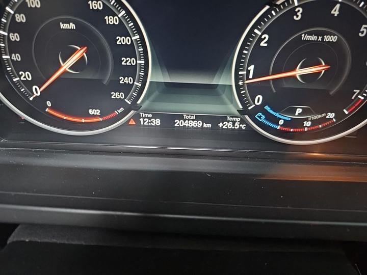 7 Series 2013 730Li Leading photo 2