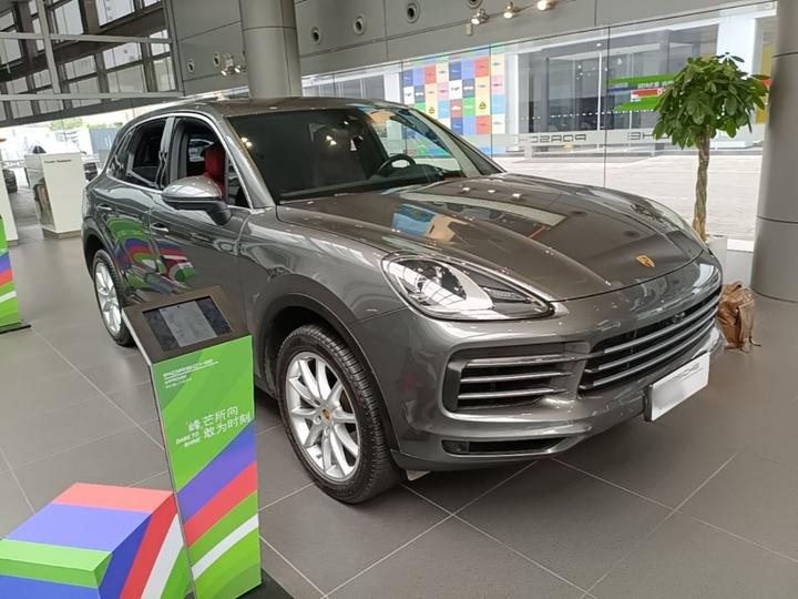 2019 Cayenne 3.0T photo 3