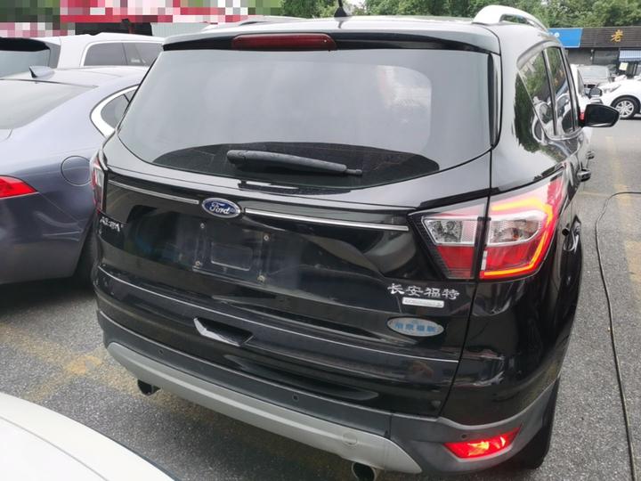 Kuga 2018 EcoBoost 180 RWD photo 3
