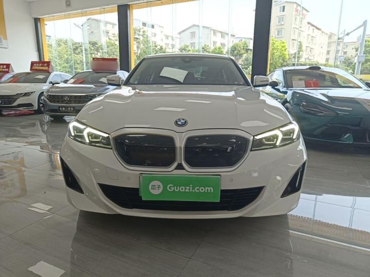 i3 2022 eDrive 35 L photo 2