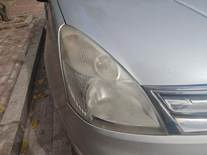 2010 1.6L AT photo 7