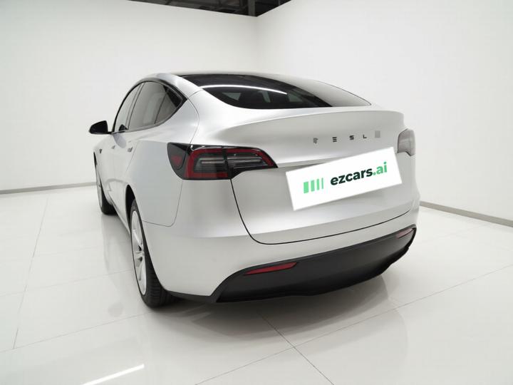 Model Y 2024 RWD photo 4