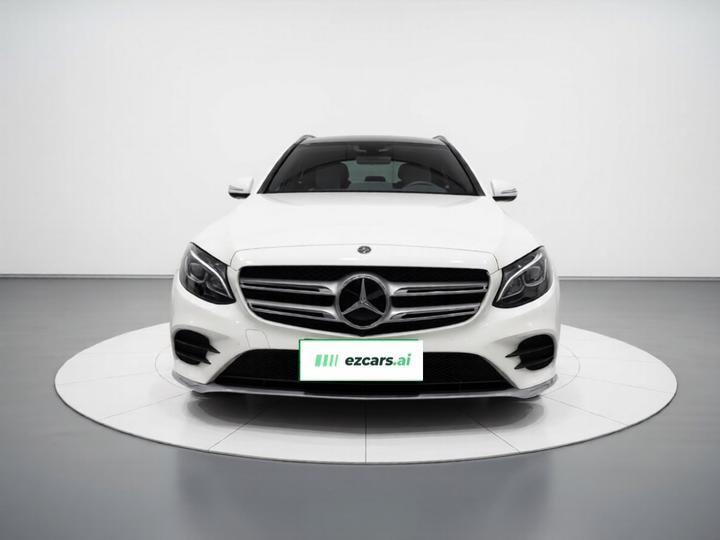 GLC 2017 GLC 260 4MATIC Luxury photo 2